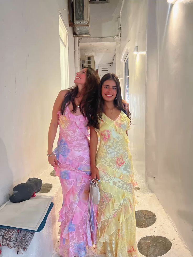 Aureline – Elegant Ruffle Dress with a Playful Touch